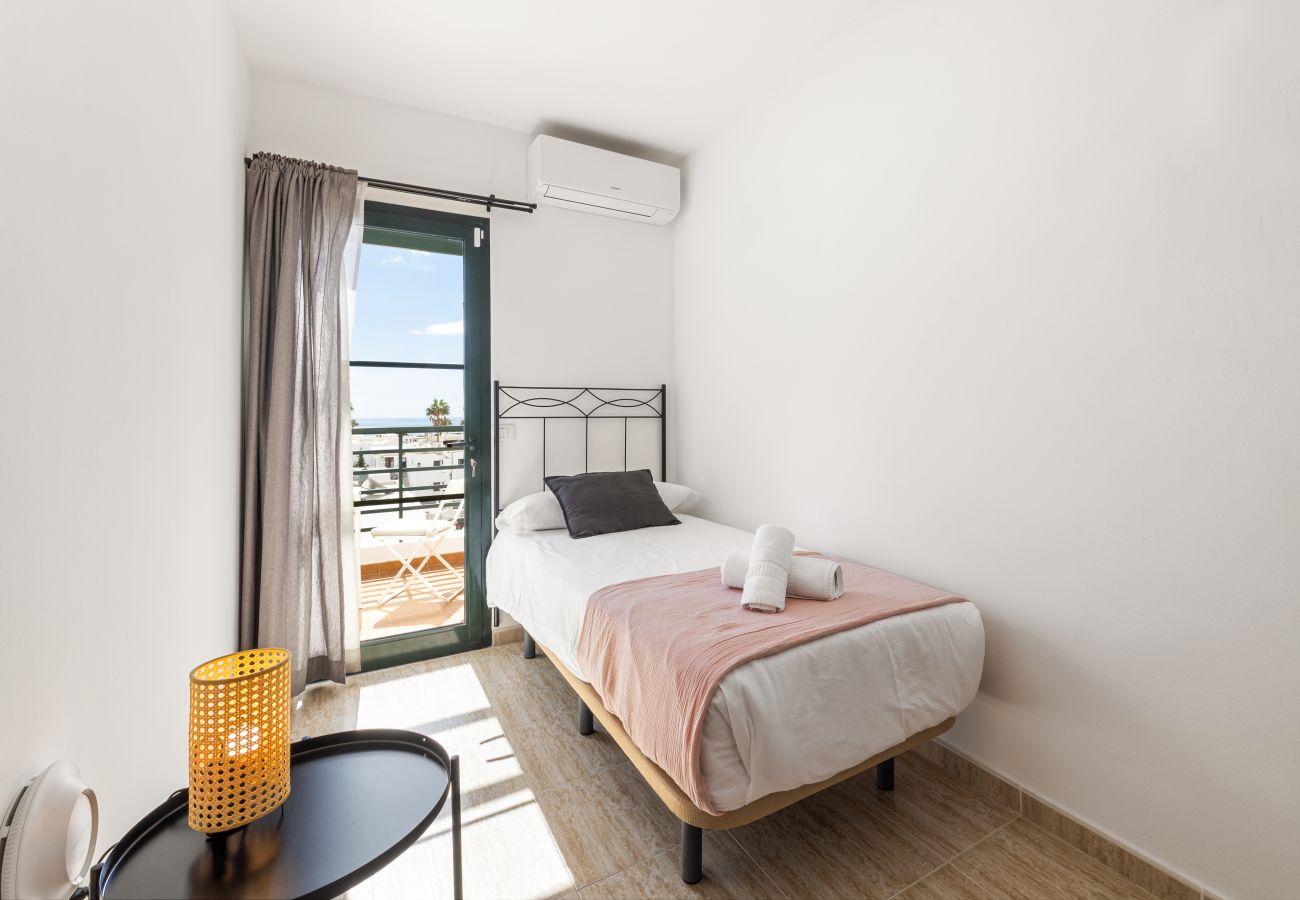 Villa in Puerto del Carmen - Arpon Santa Rosa 4 by Escape Home 