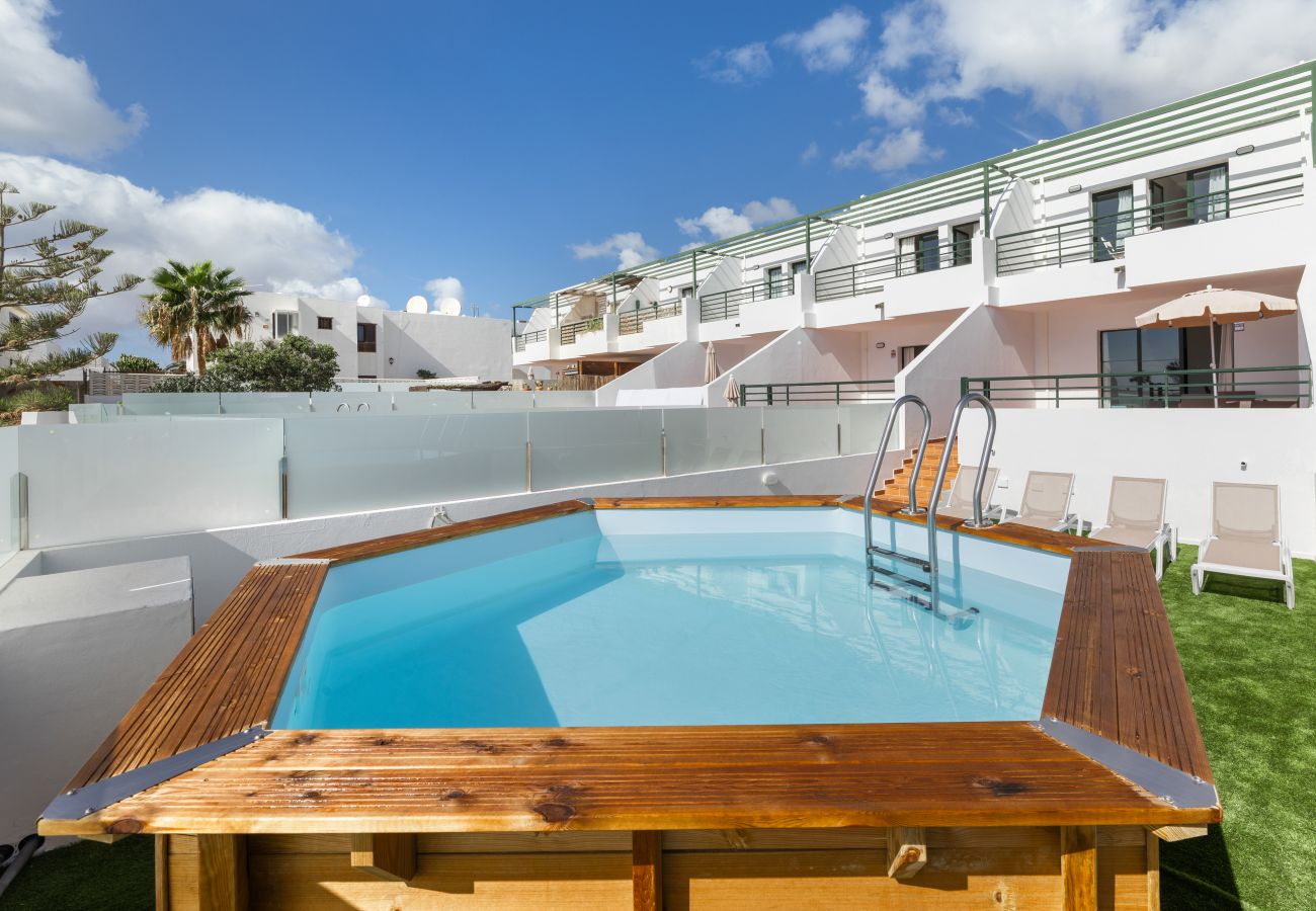 Villa in Puerto del Carmen - Arpon Santa Rosa 6 by Escape Home 