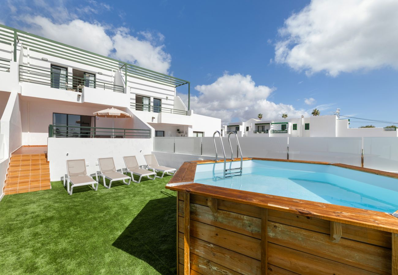 Villa in Puerto del Carmen - Arpon Santa Rosa 6 by Escape Home 