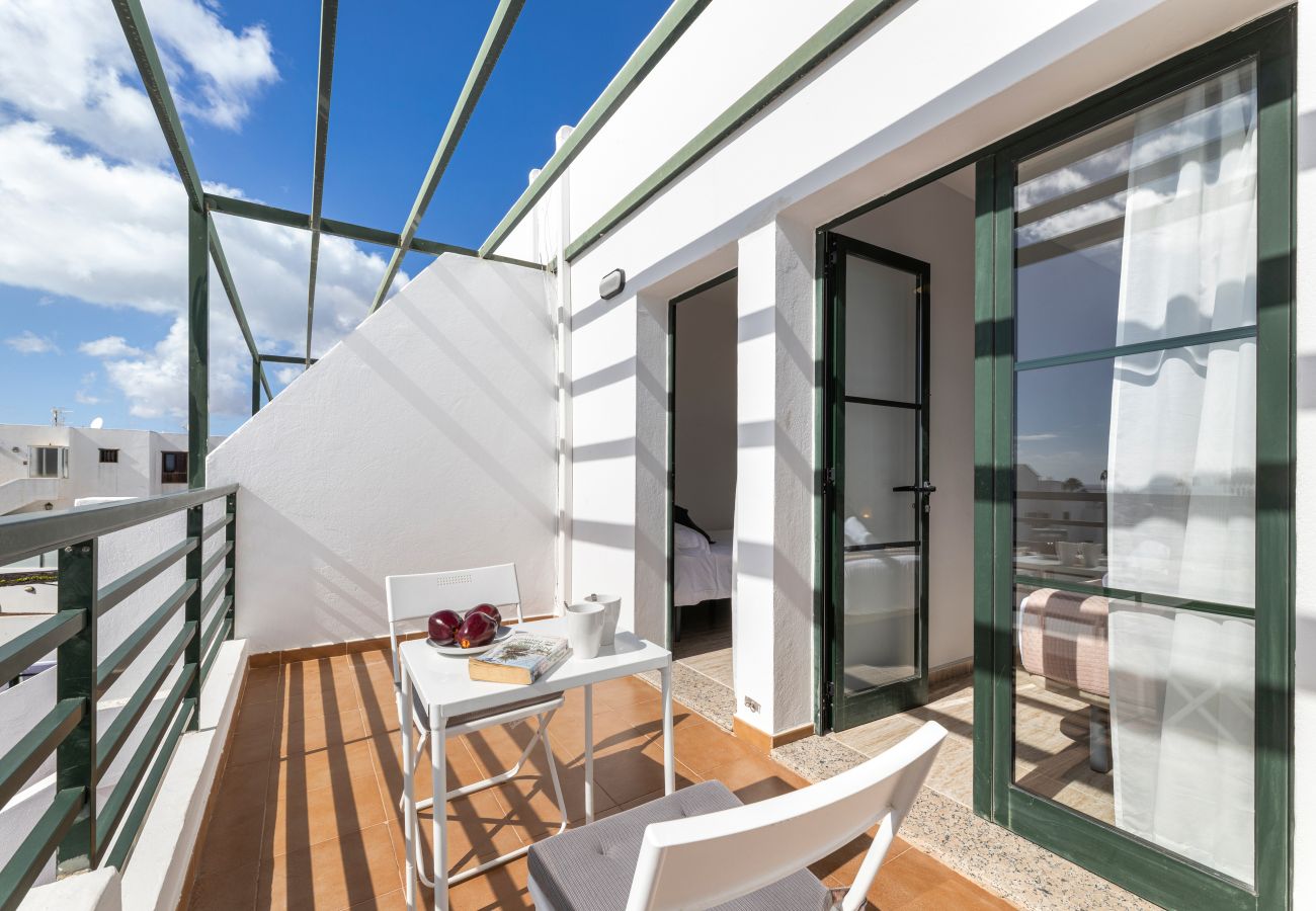 Villa in Puerto del Carmen - Arpon Santa Rosa 6 by Escape Home 