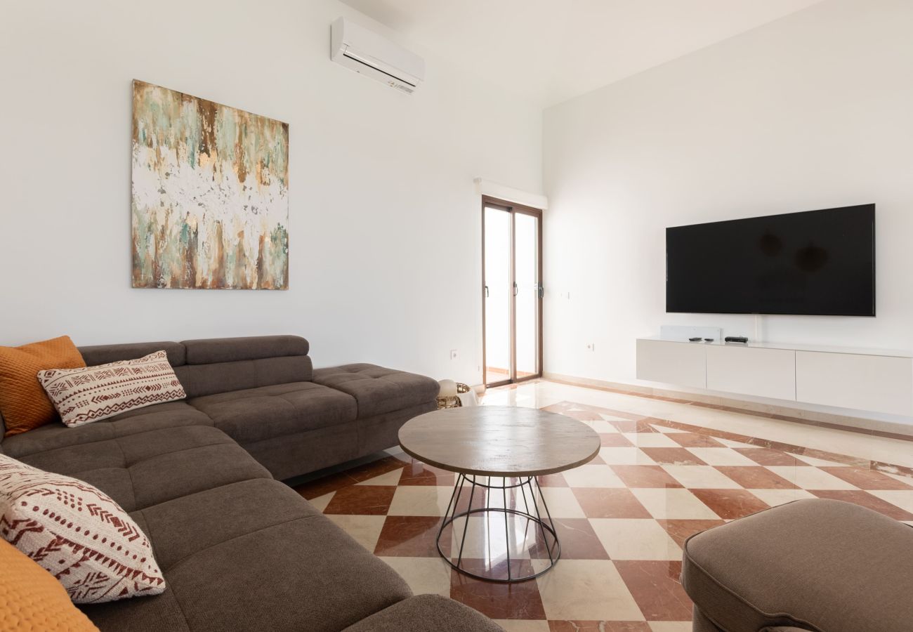 Villa in Playa Blanca - Sea Breeze Jarea by Escape Home