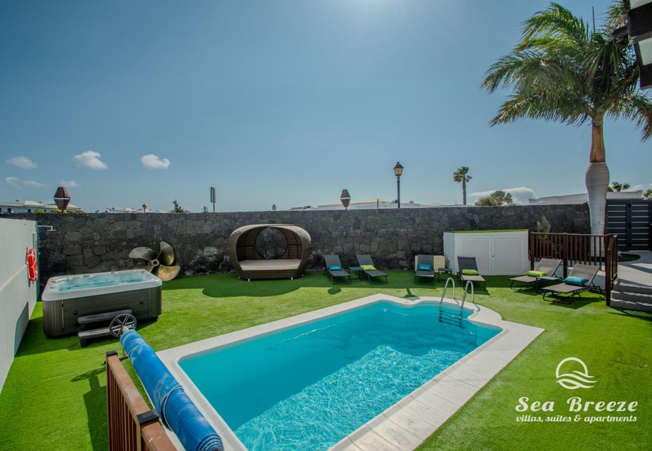 Villa in Playa Blanca - Sea Breeze Jarea by Escape Home