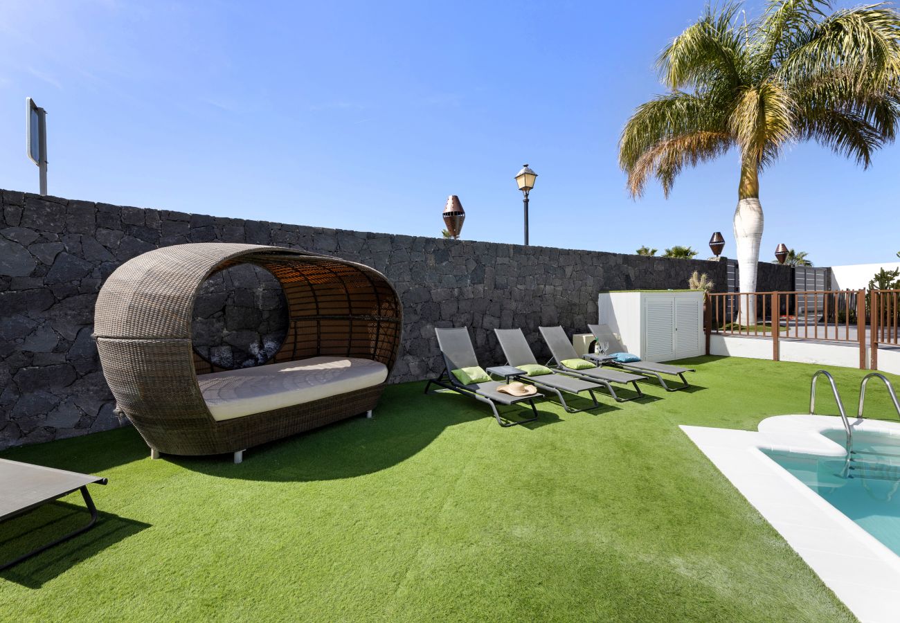 Villa in Playa Blanca - Sea Breeze Jarea by Escape Home