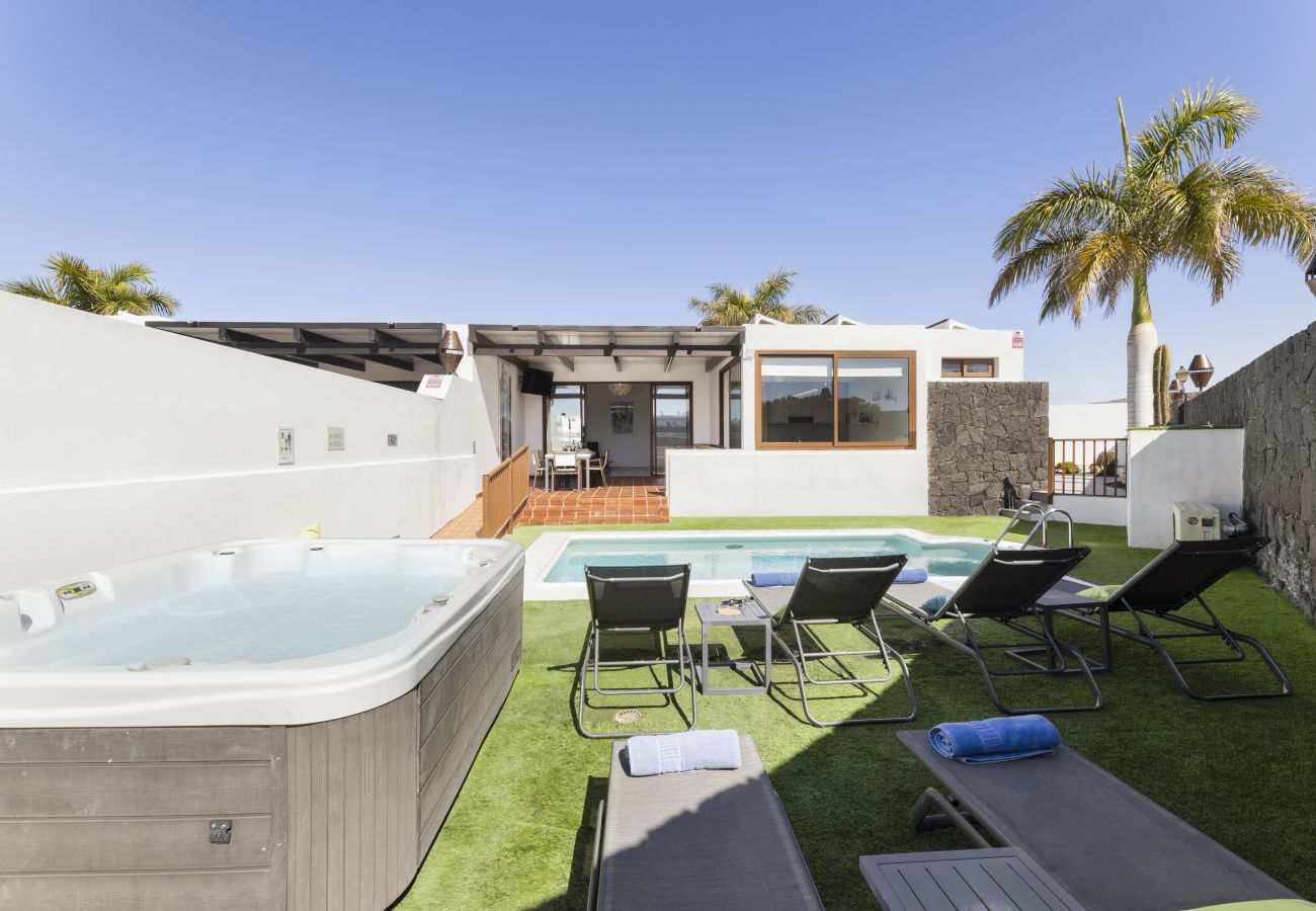 Villa in Playa Blanca - Sea Breeze Callao by Escape Home