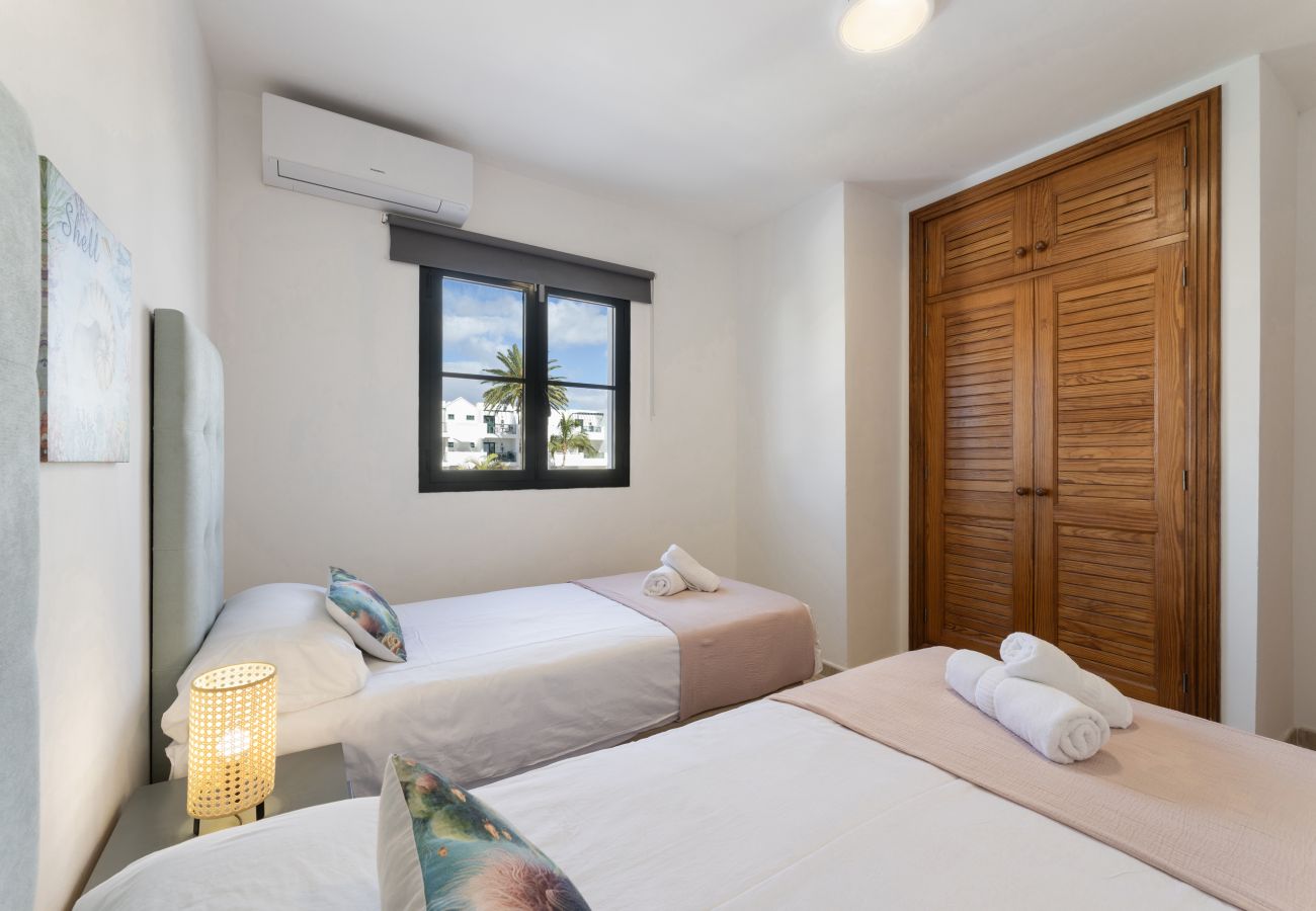 Villa in Puerto del Carmen - Arpon Santa Rosa 5 by Escape Home