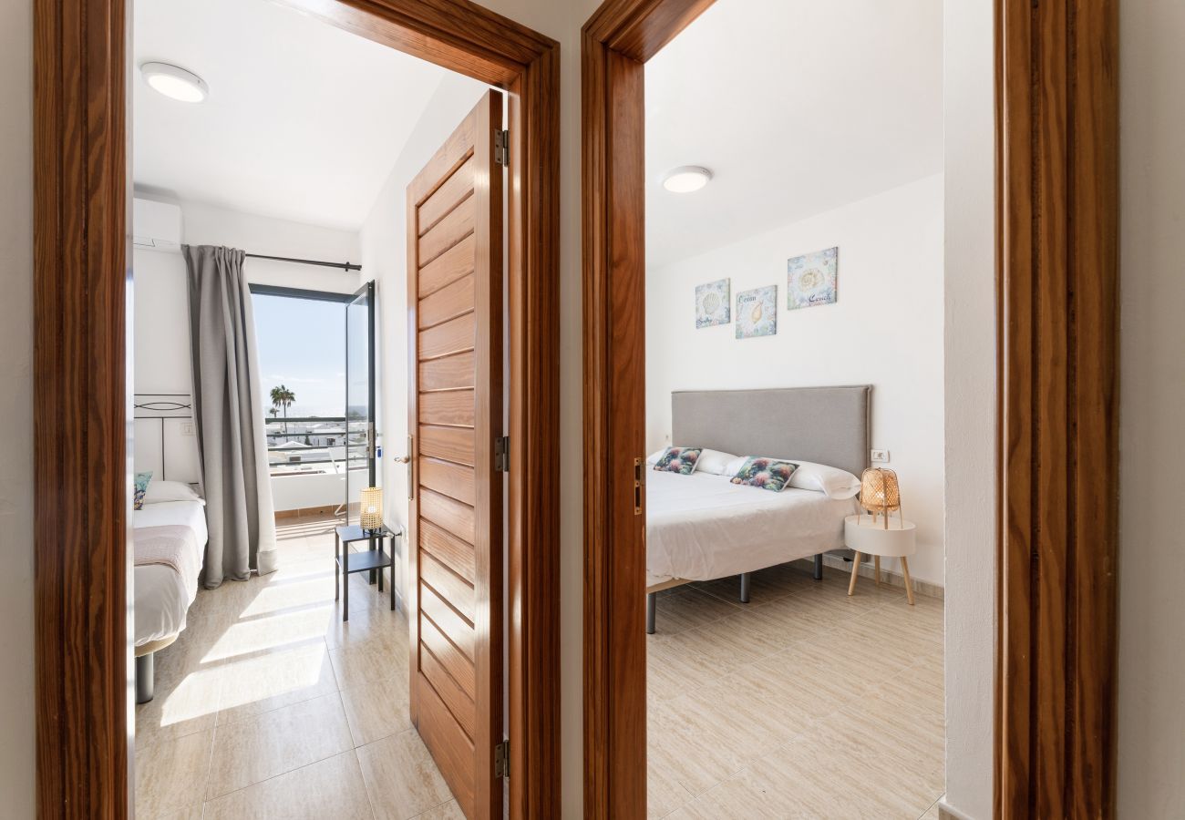 Villa in Puerto del Carmen - Arpon Santa Rosa 5 by Escape Home