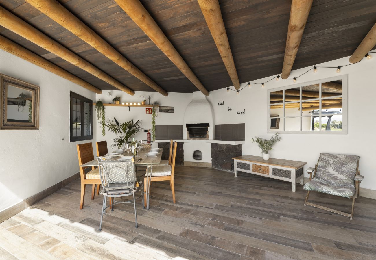 Villa in Puerto del Carmen - Casa Anabella by Escape Home