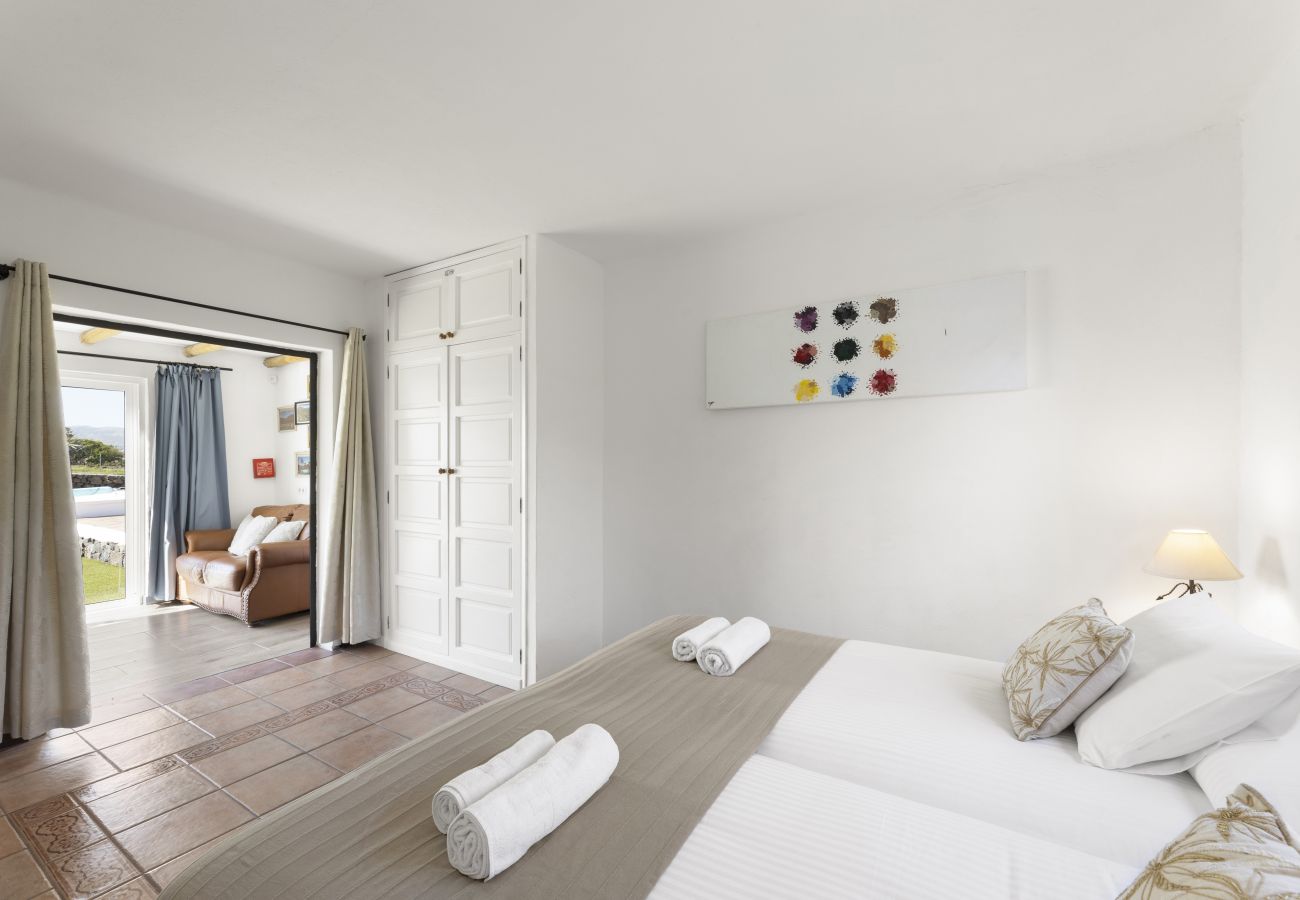 Villa in Puerto del Carmen - Casa Anabella by Escape Home