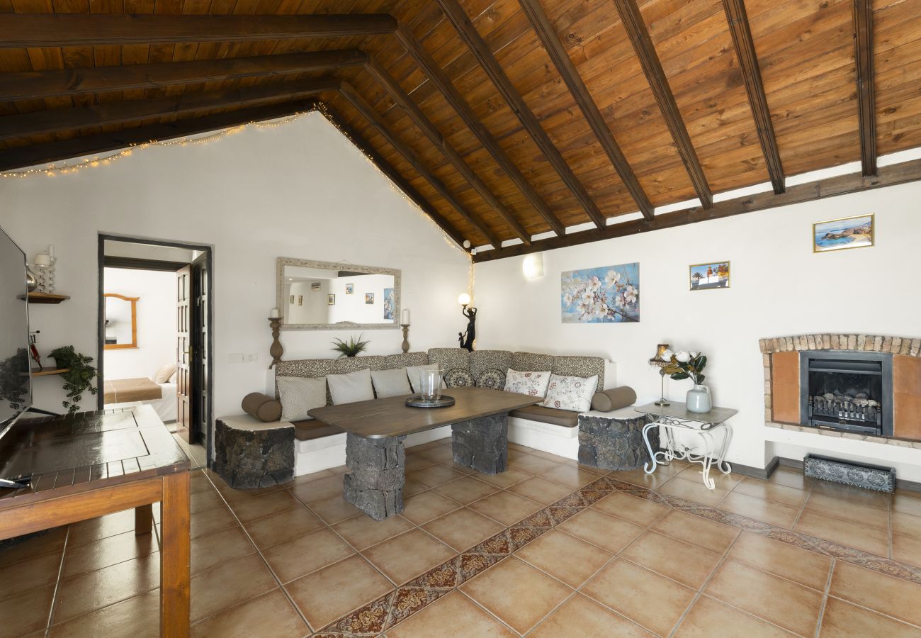 Villa in Puerto del Carmen - Casa Anabella by Escape Home