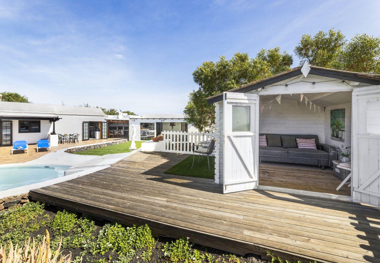 Villa in Puerto del Carmen - Casa Anabella by Escape Home