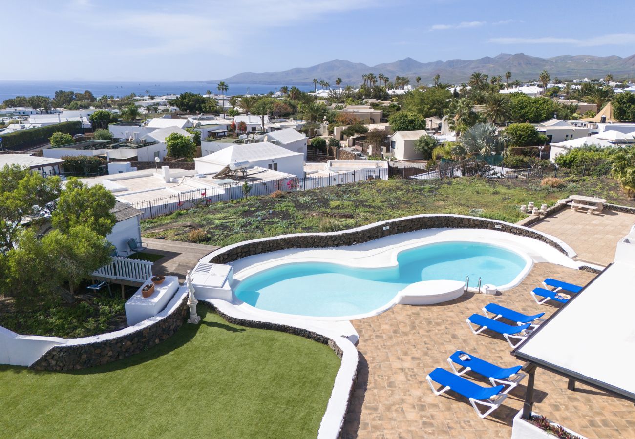 Villa in Puerto del Carmen - Casa Anabella by Escape Home