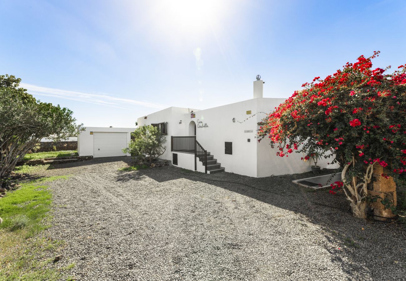 Villa in Puerto del Carmen - Casa Anabella by Escape Home
