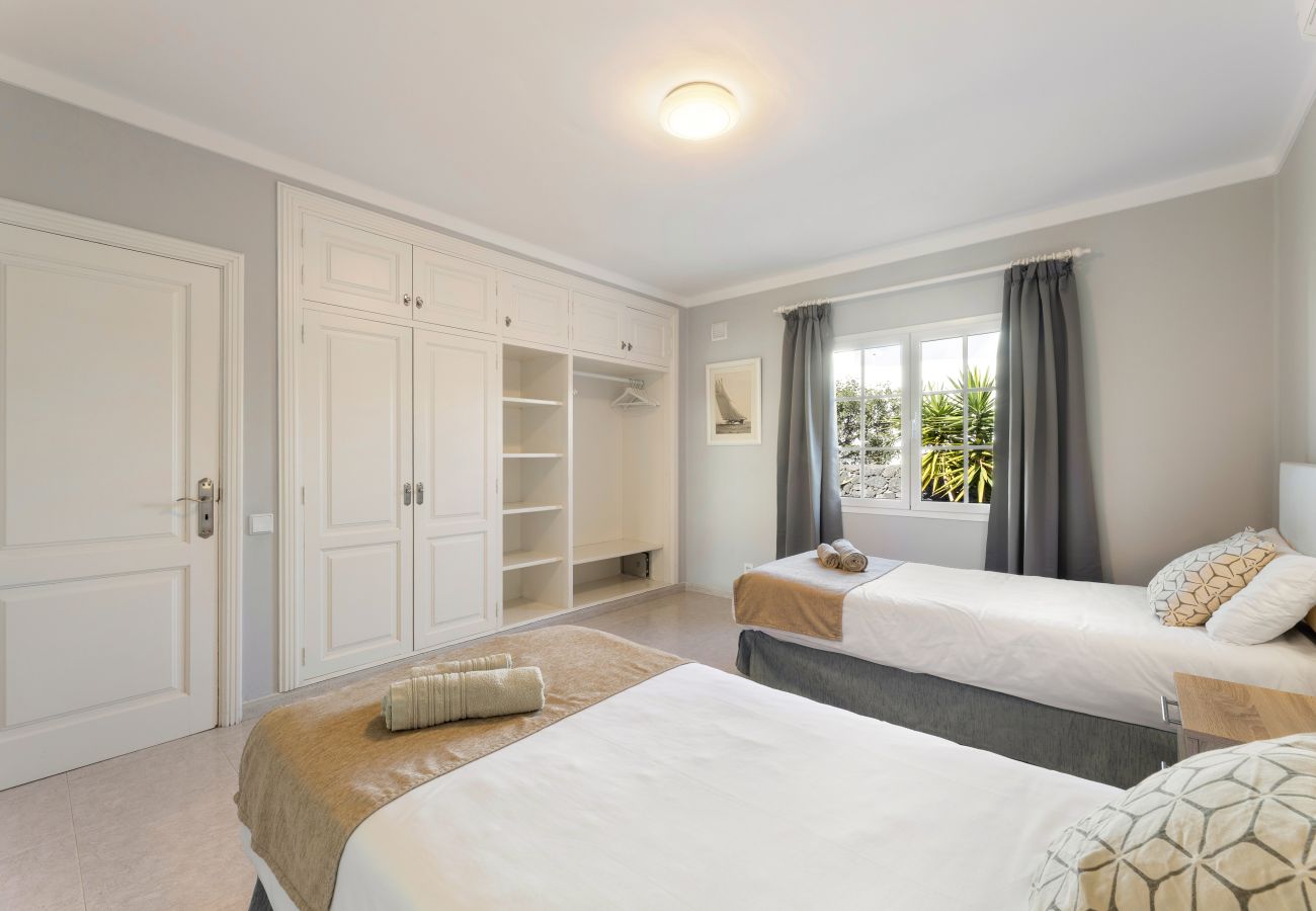 Villa in Puerto del Carmen - Casa Alegranza 1A (2) by Escape Home