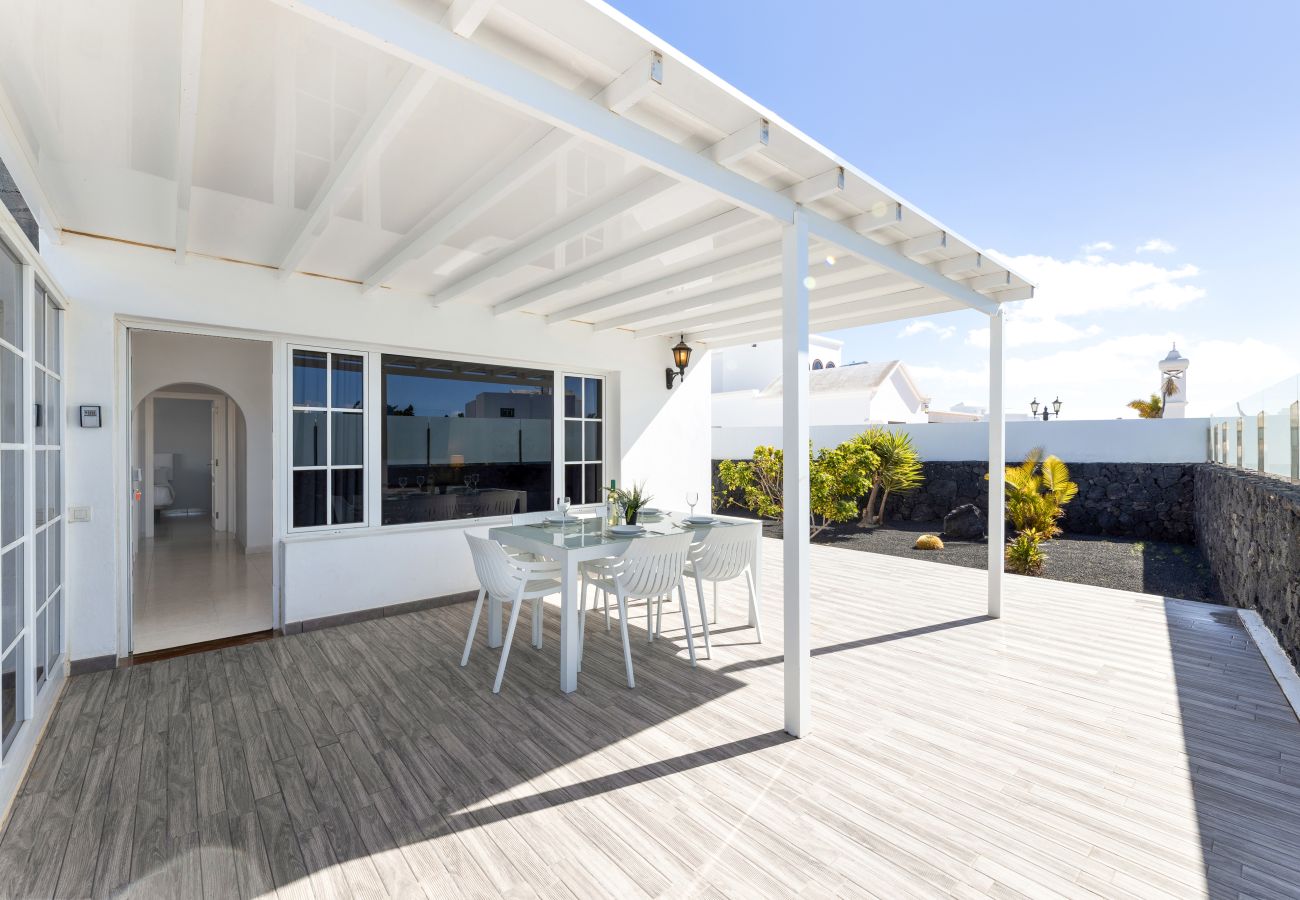 Villa in Puerto del Carmen - CASA LA GRACIOSA 2A (2) by Escape Home