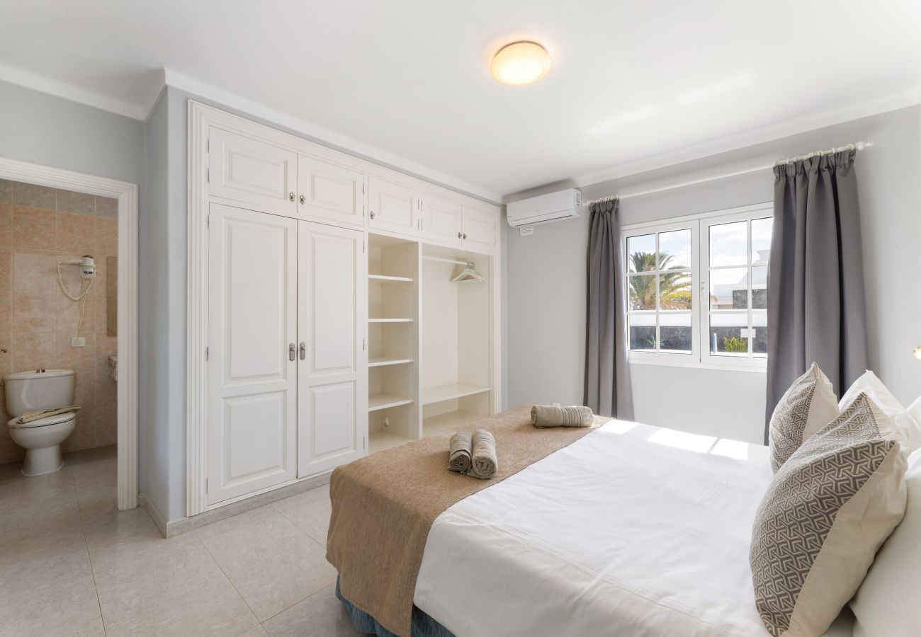 Villa in Puerto del Carmen - CASA LA GRACIOSA 2A (2) by Escape Home