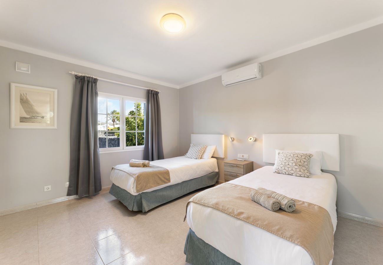 Villa in Puerto del Carmen - CASA LA GRACIOSA 2A (2) by Escape Home