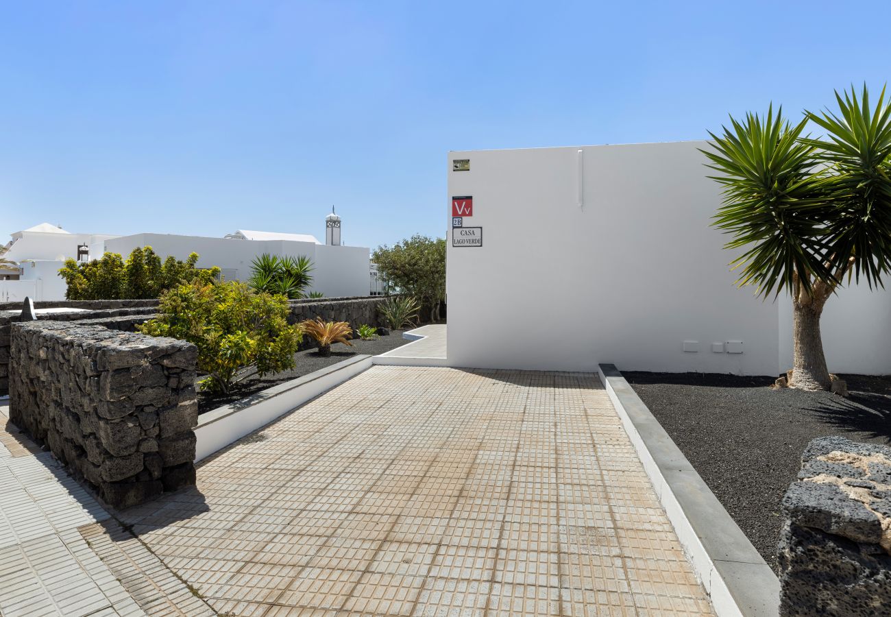 Bungalow in Puerto del Carmen - Casa Lago Verde - 2B (2) by Escape Home 
