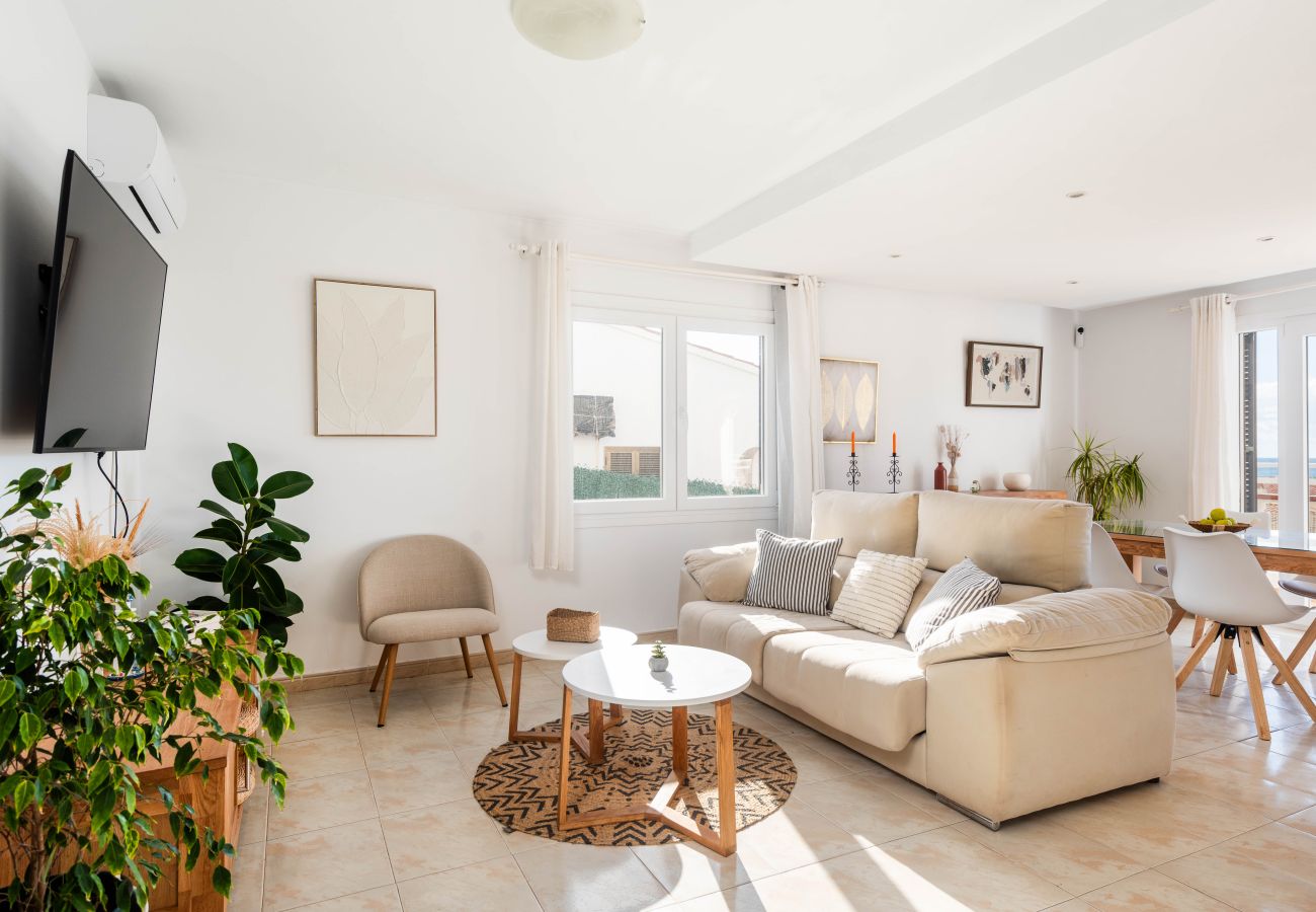 Villa in Torre Solí Nou - Villa Dolfins by Escape Home