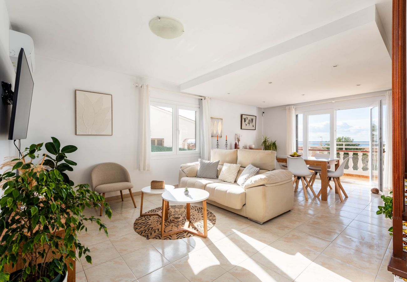 Villa in Torre Solí Nou - Villa Dolfins by Escape Home