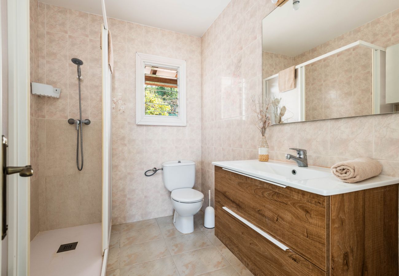 Villa in Torre Solí Nou - Villa Dolfins by Escape Home