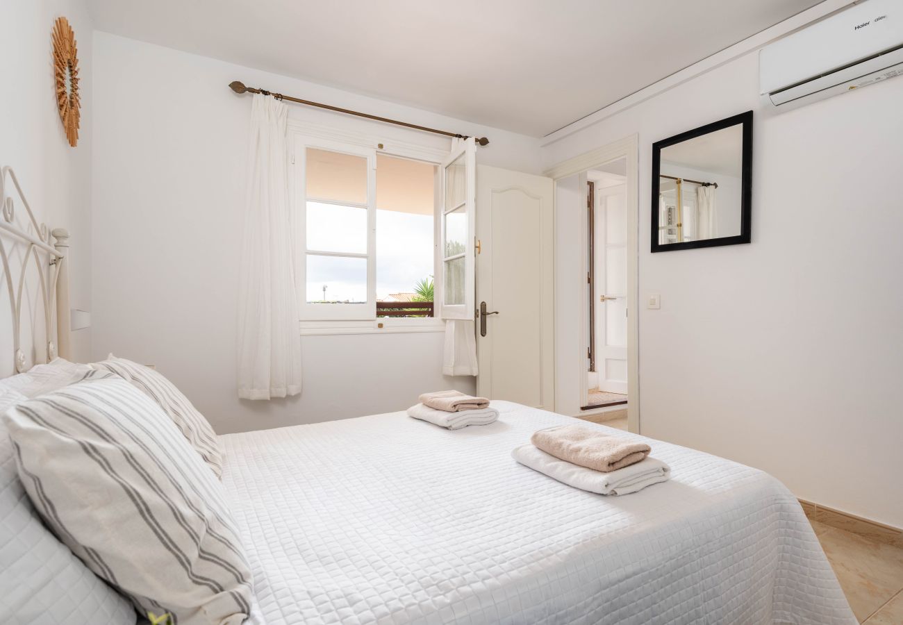 Villa in Torre Solí Nou - Villa Dolfins by Escape Home