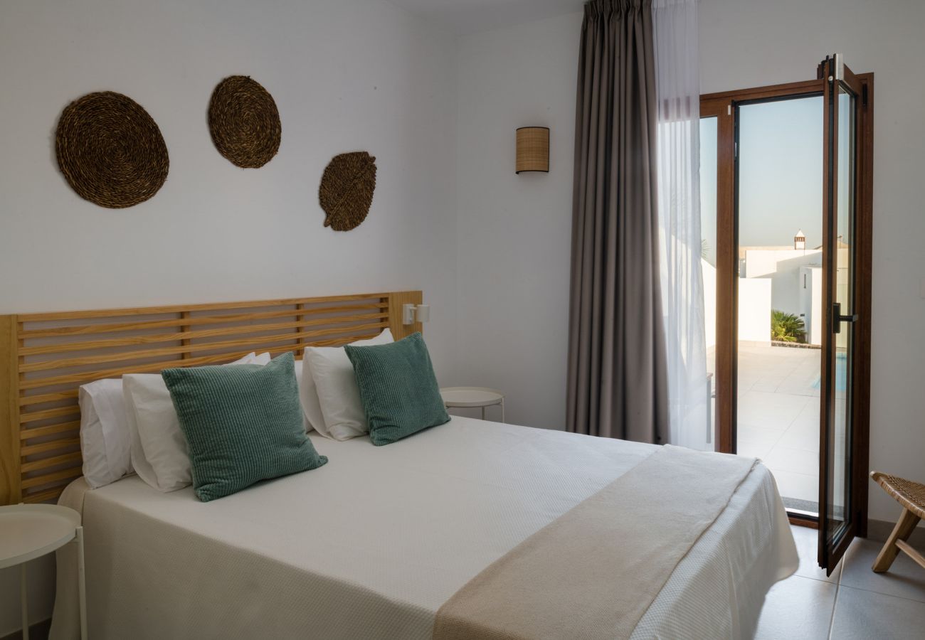 Villa in Playa Blanca - Villa Los Altos Nisa 3B by Escape Home