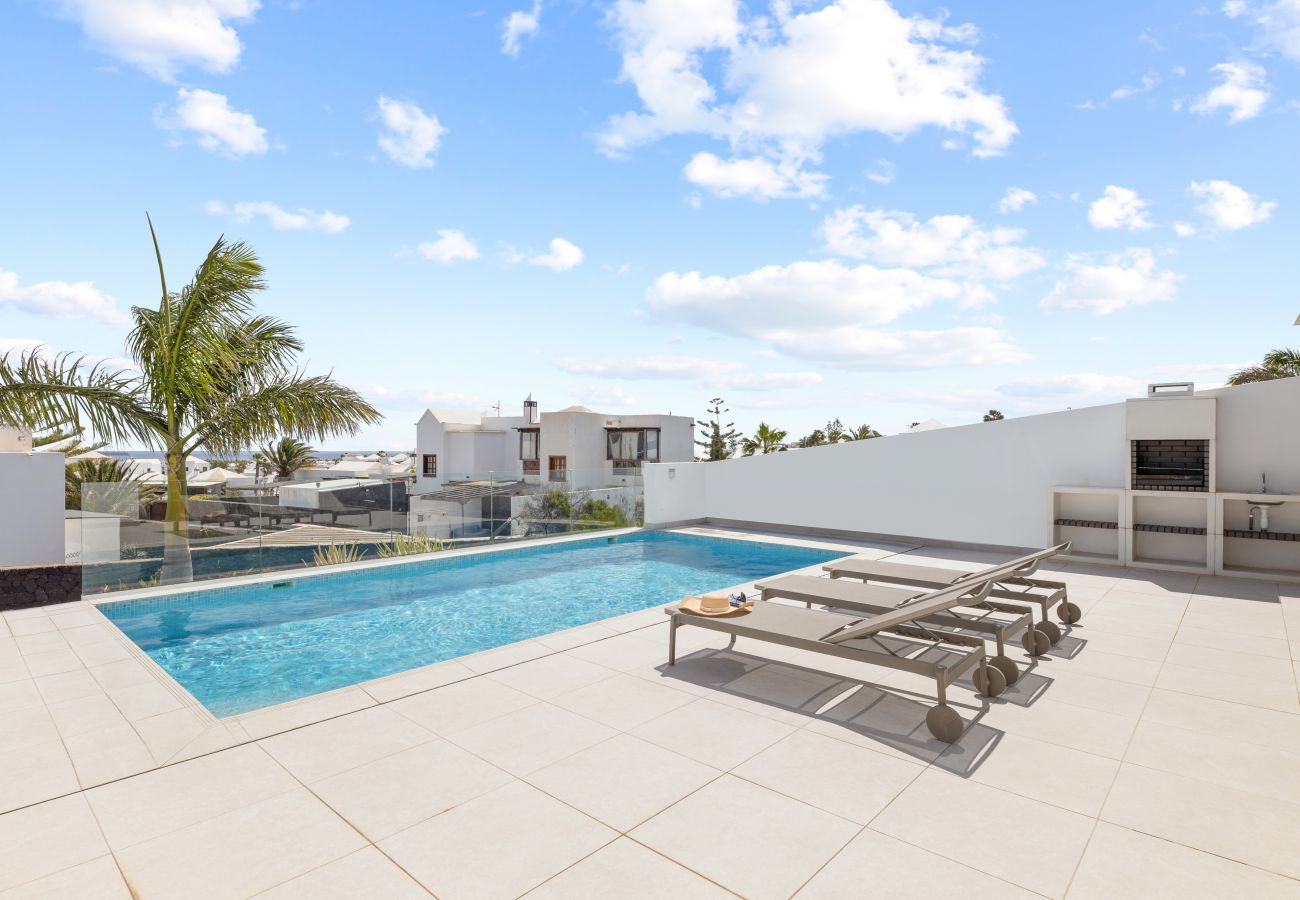 Villa in Playa Blanca - Villa Los Altos Nisa 3B by Escape Home