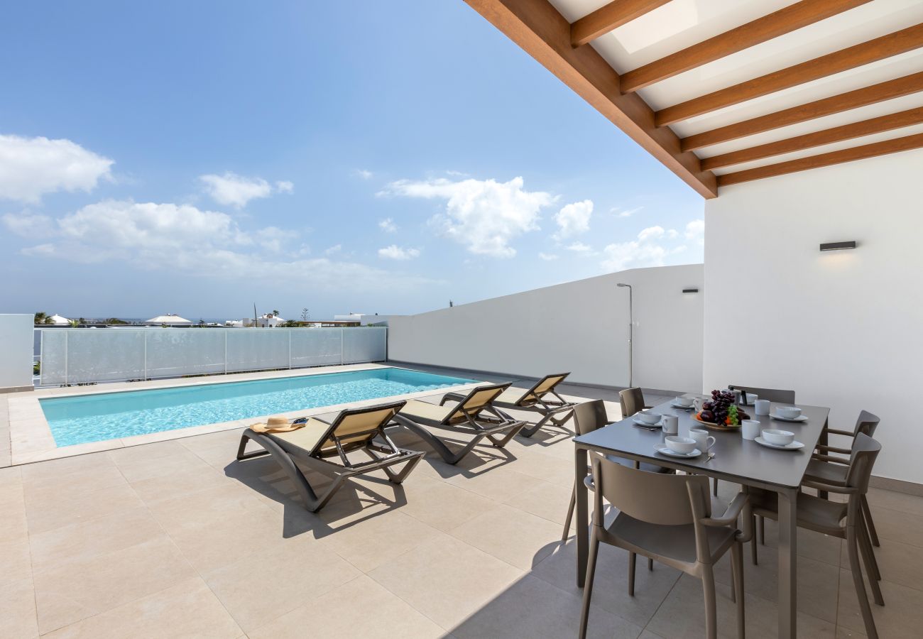 Villa in Playa Blanca - Villa Los Altos Alene 10B by Escape Home