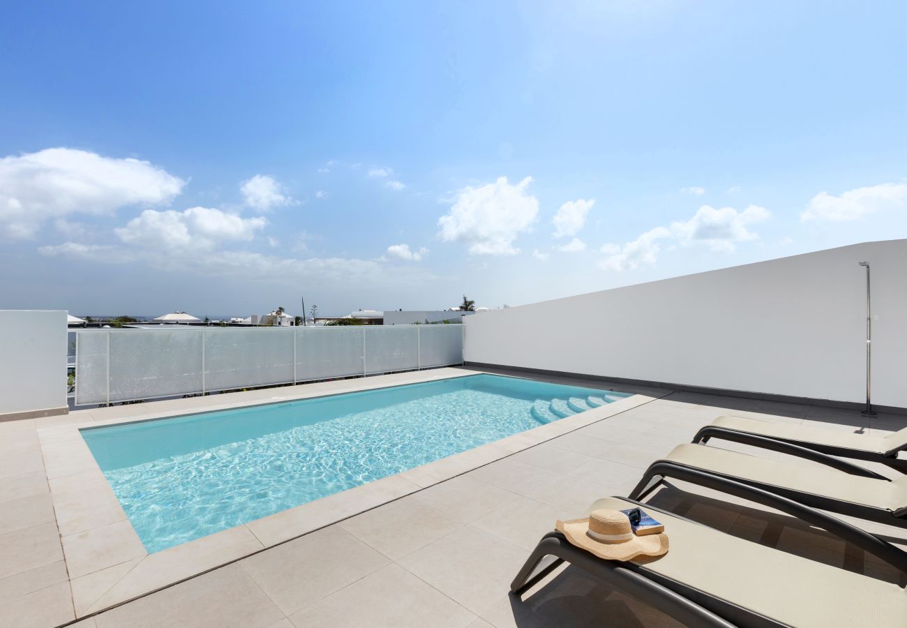 Villa in Playa Blanca - Villa Los Altos Alene 10B by Escape Home