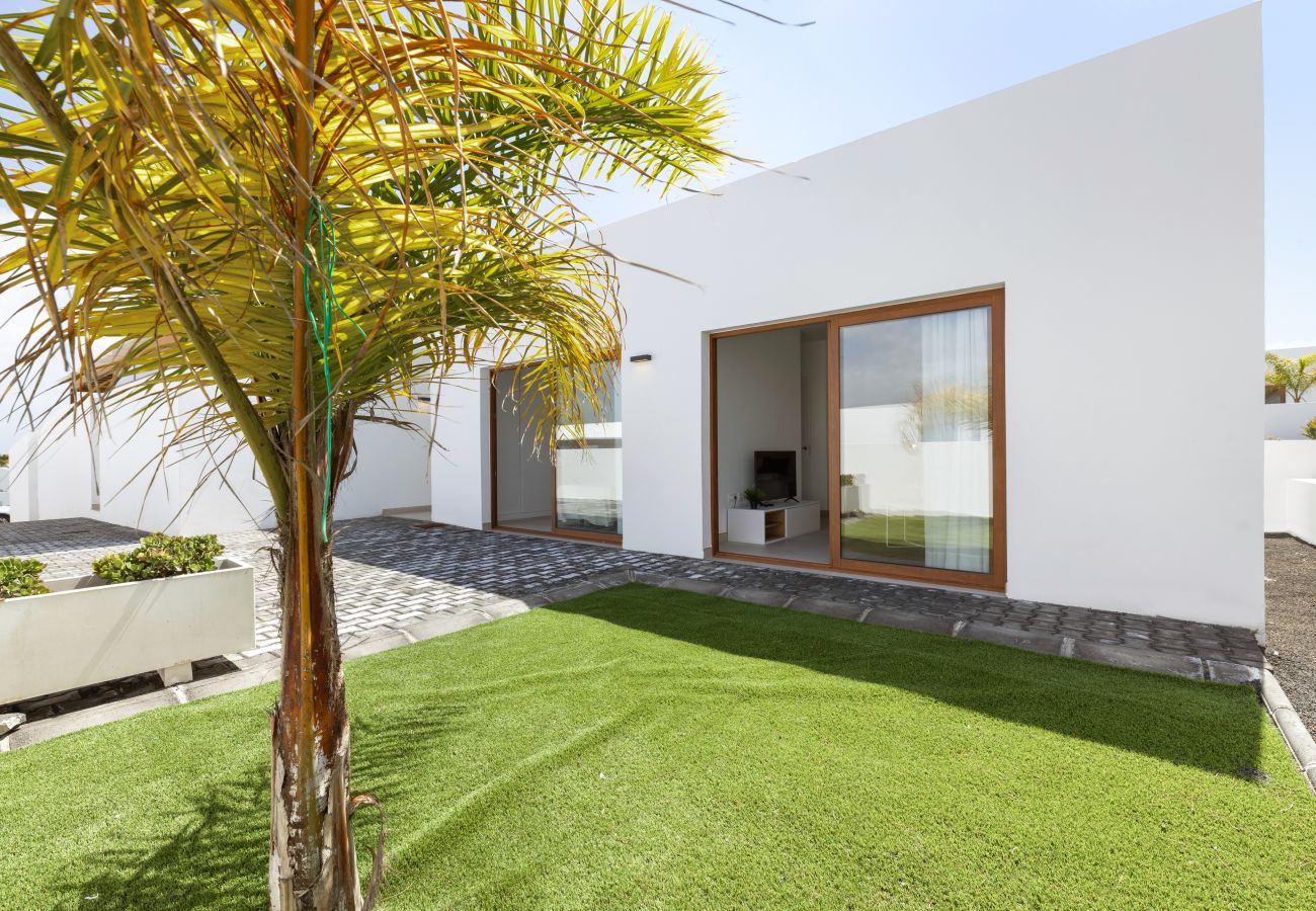 Villa in Playa Blanca - Villa Los Altos Alene 10B by Escape Home
