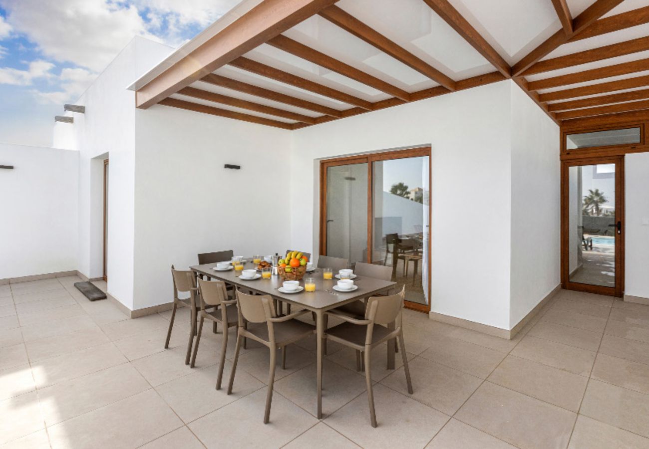 Villa in Playa Blanca - Villa Los Altos Aloe 7B by Escape Home