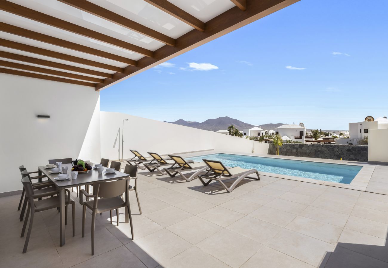 Villa in Playa Blanca - Villa Los Altos Aloe 7B by Escape Home