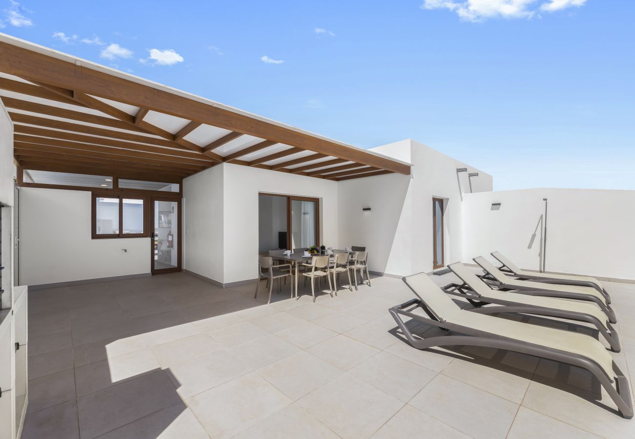 Villa in Playa Blanca - Villa Los Altos Aloe 7B by Escape Home