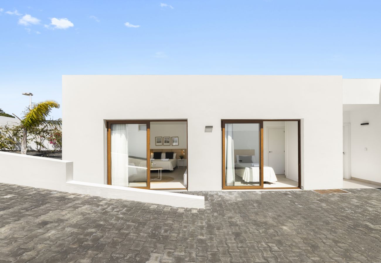 Villa in Playa Blanca - Villa Los Altos Aloe 7B by Escape Home