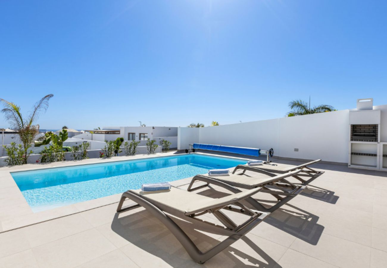 Villa in Playa Blanca -  Villa Los Altos Arbea 8B by Escape Home
