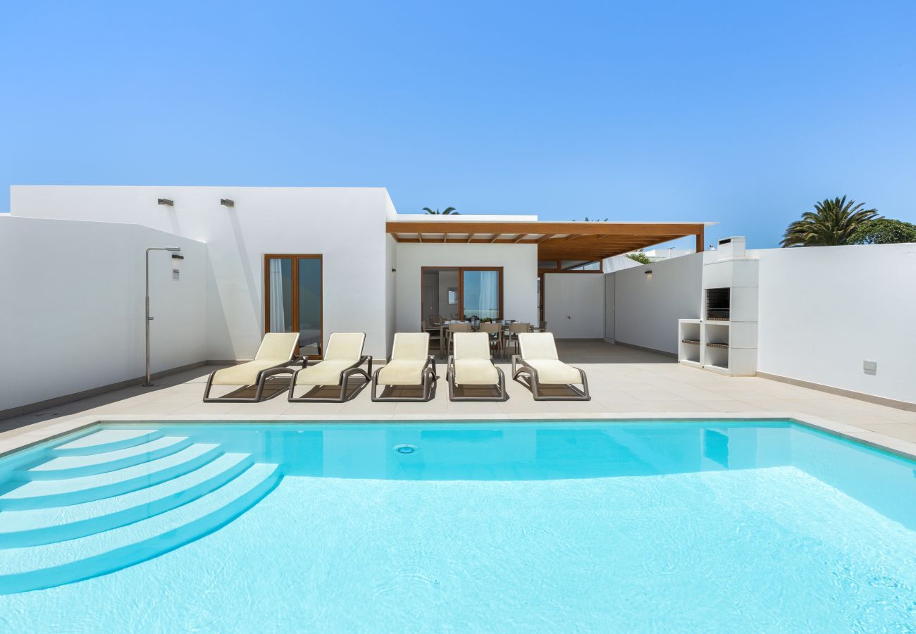 Villa in Playa Blanca -  Villa Los Altos Arbea 8B by Escape Home