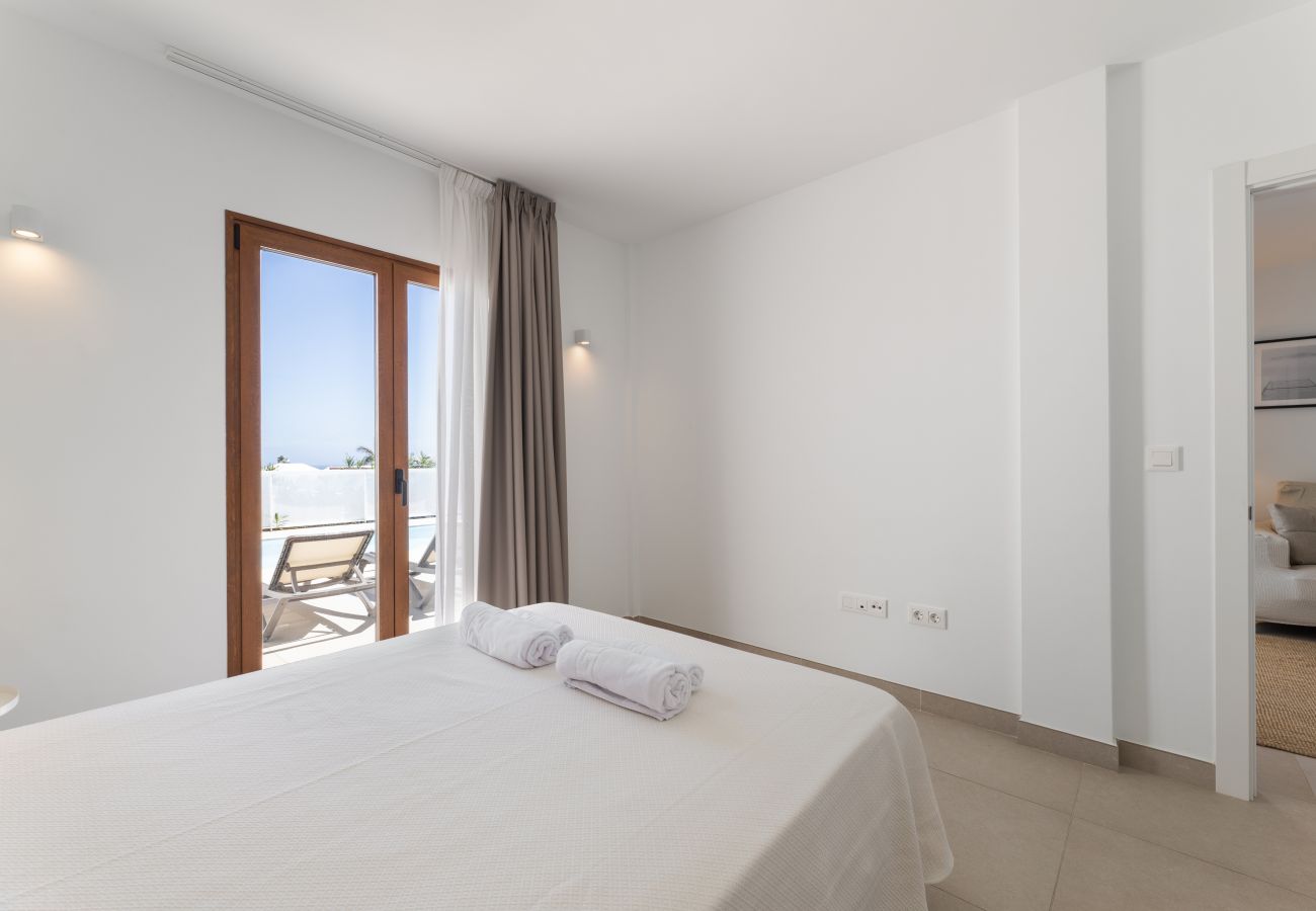 Villa in Playa Blanca - Villa Los Altos Blanca 8A by Escape Home