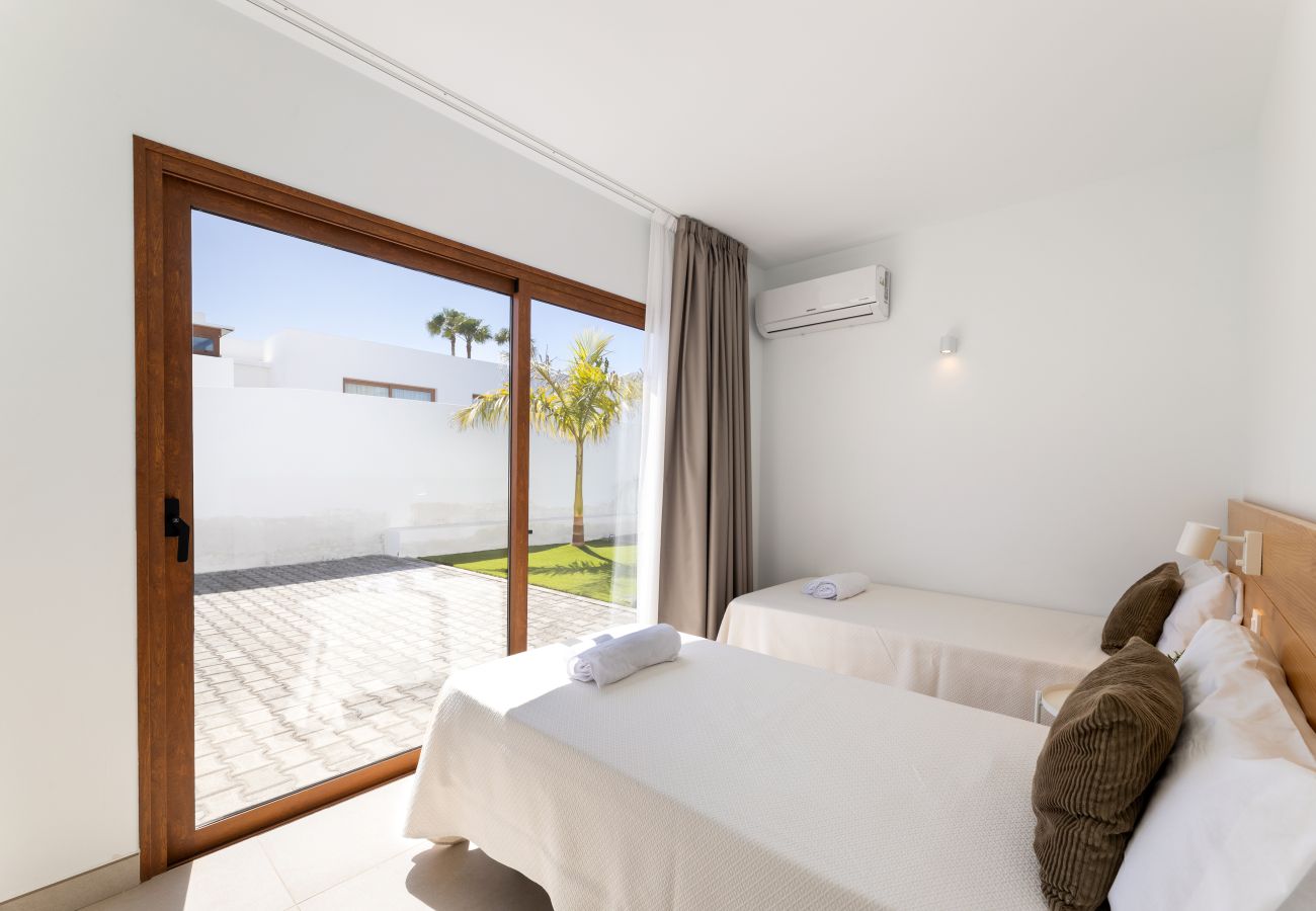 Villa in Playa Blanca - Villa Los Altos Blanca 8A by Escape Home