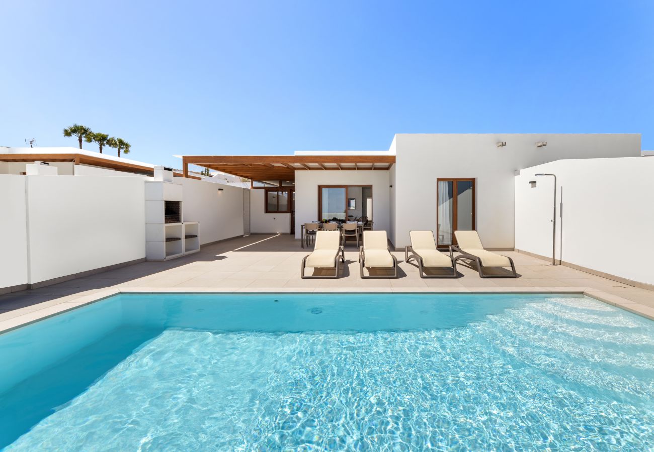 Villa in Playa Blanca - Villa Los Altos Blanca 8A by Escape Home