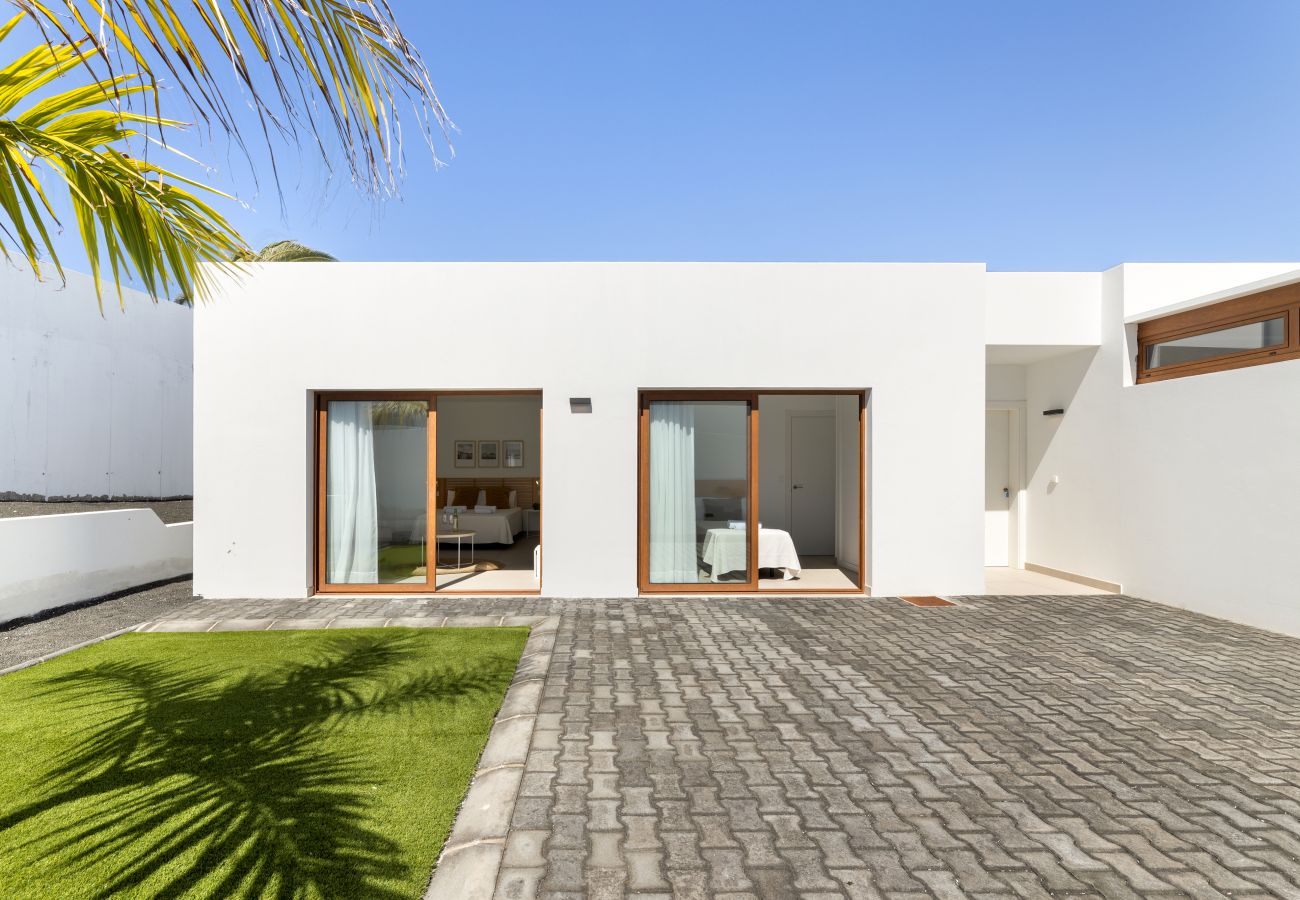 Villa in Playa Blanca - Villa Los Altos Blanca 8A by Escape Home