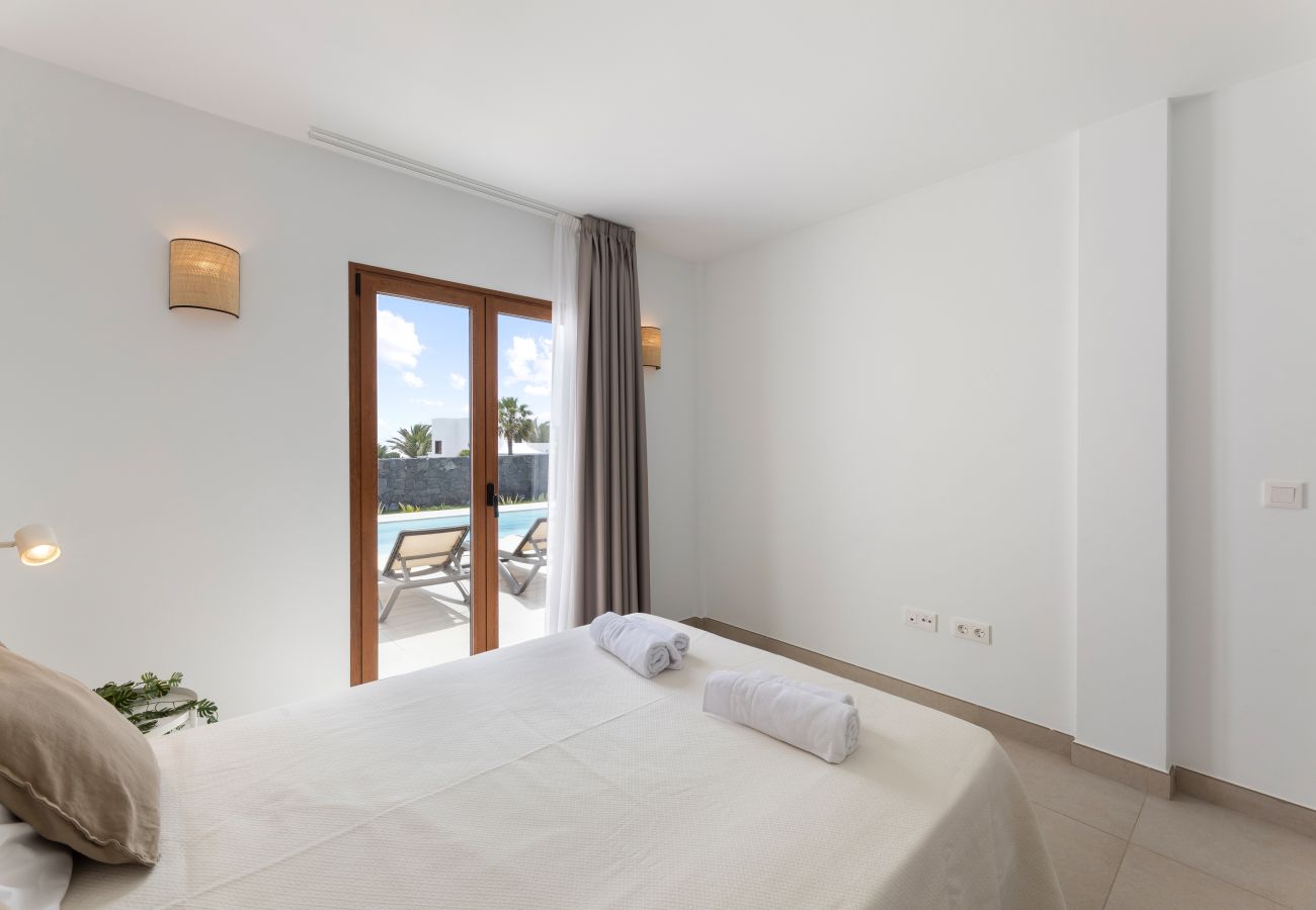Villa in Playa Blanca - Villa Los Altos Brisa 11B by Escape Home 