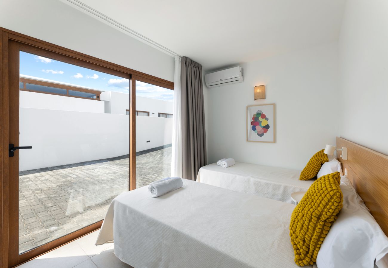Villa in Playa Blanca - Villa Los Altos Brisa 11B by Escape Home 