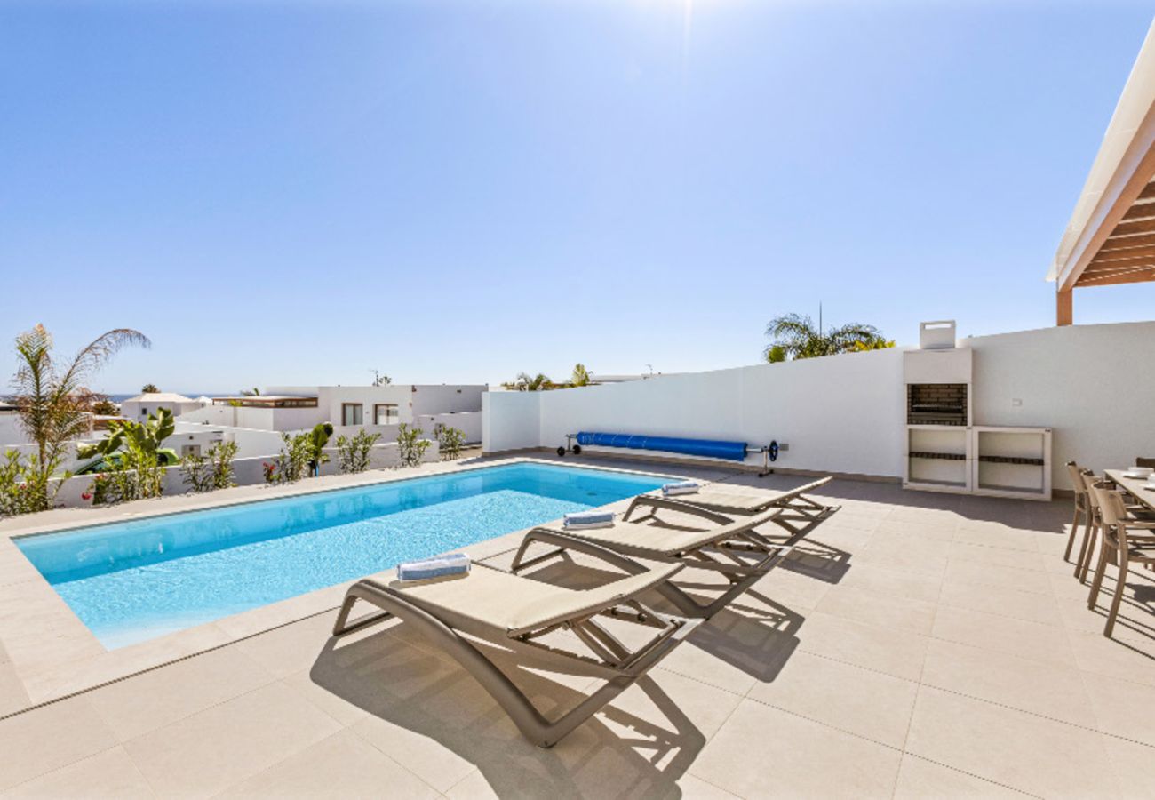 Villa in Playa Blanca - Villa Los Altos Deva 12A by Escape Home 