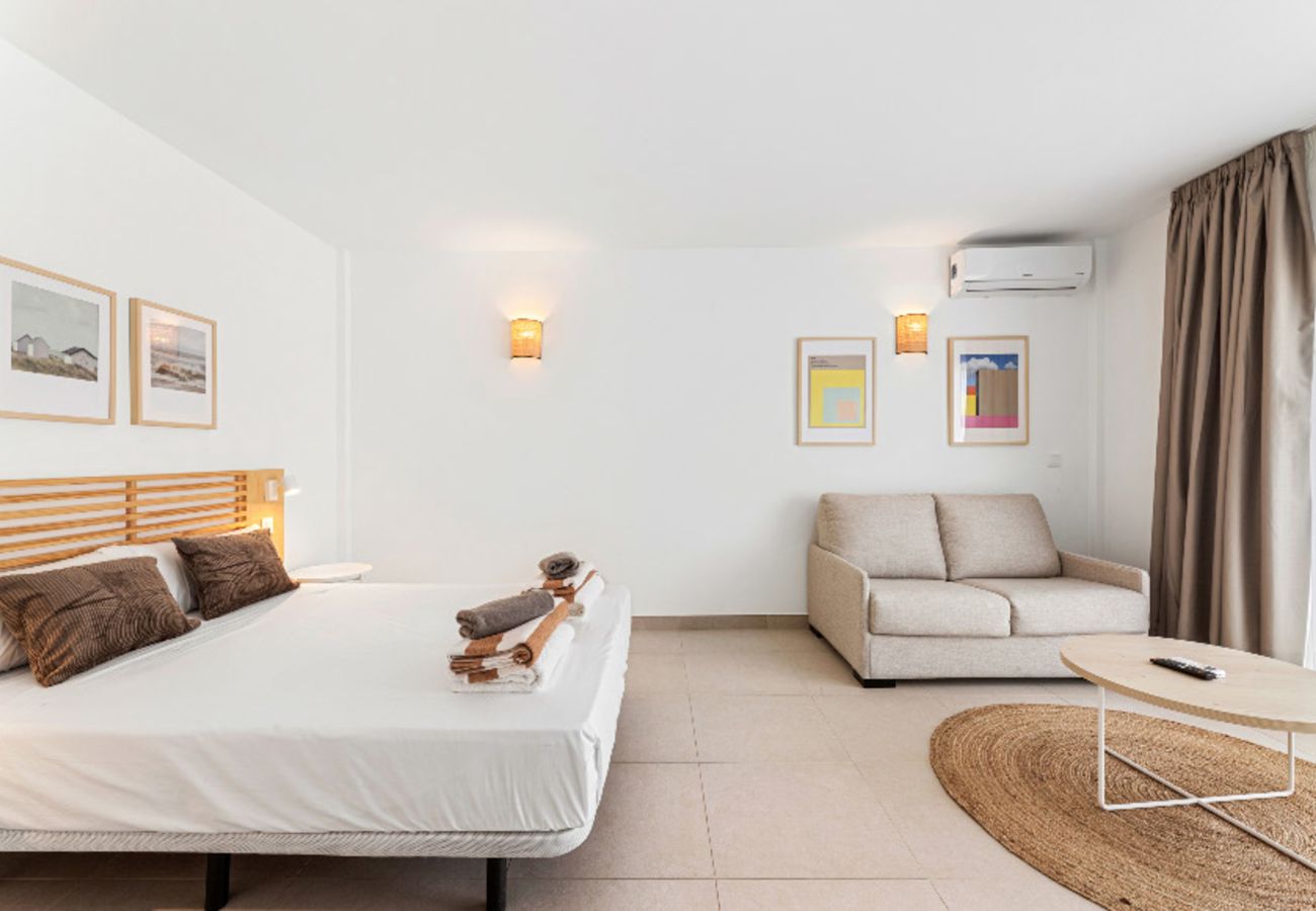 Villa in Playa Blanca -  Villa Los Altos Famara 11A by Escape Home 