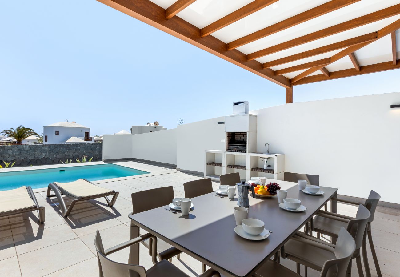 Villa in Playa Blanca - Villa Los Altos Gadea 9B by Escape Home