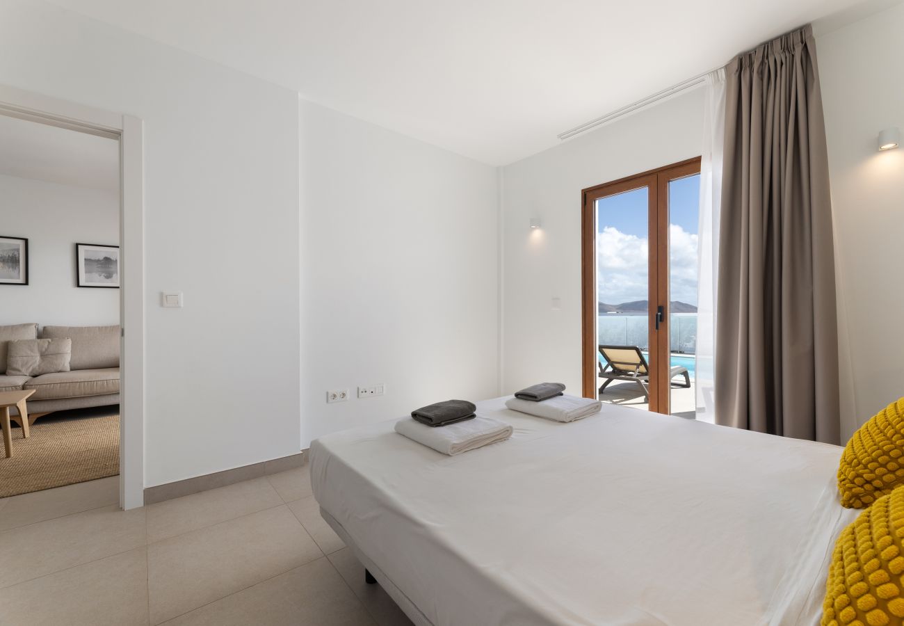 Villa in Playa Blanca - Villa Los Altos Lena 12B by Escape Home