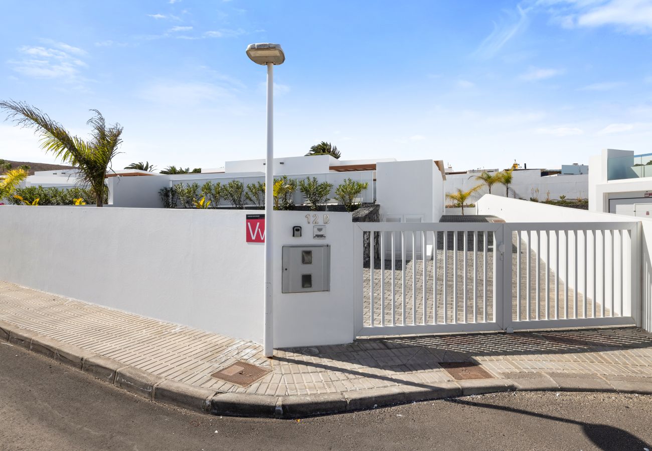 Villa in Playa Blanca - Villa Los Altos Lena 12B by Escape Home