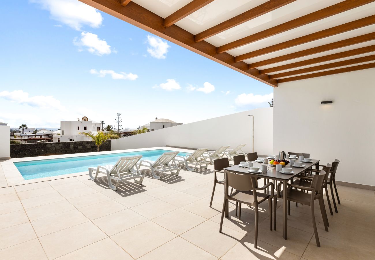 Villa in Playa Blanca - Villa Los Altos Tabaiba 7A by Escape Home