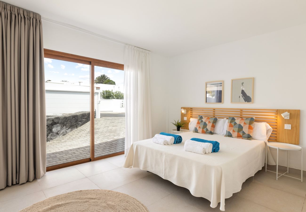 Villa in Playa Blanca - Villa Los Altos Tabaiba 7A by Escape Home