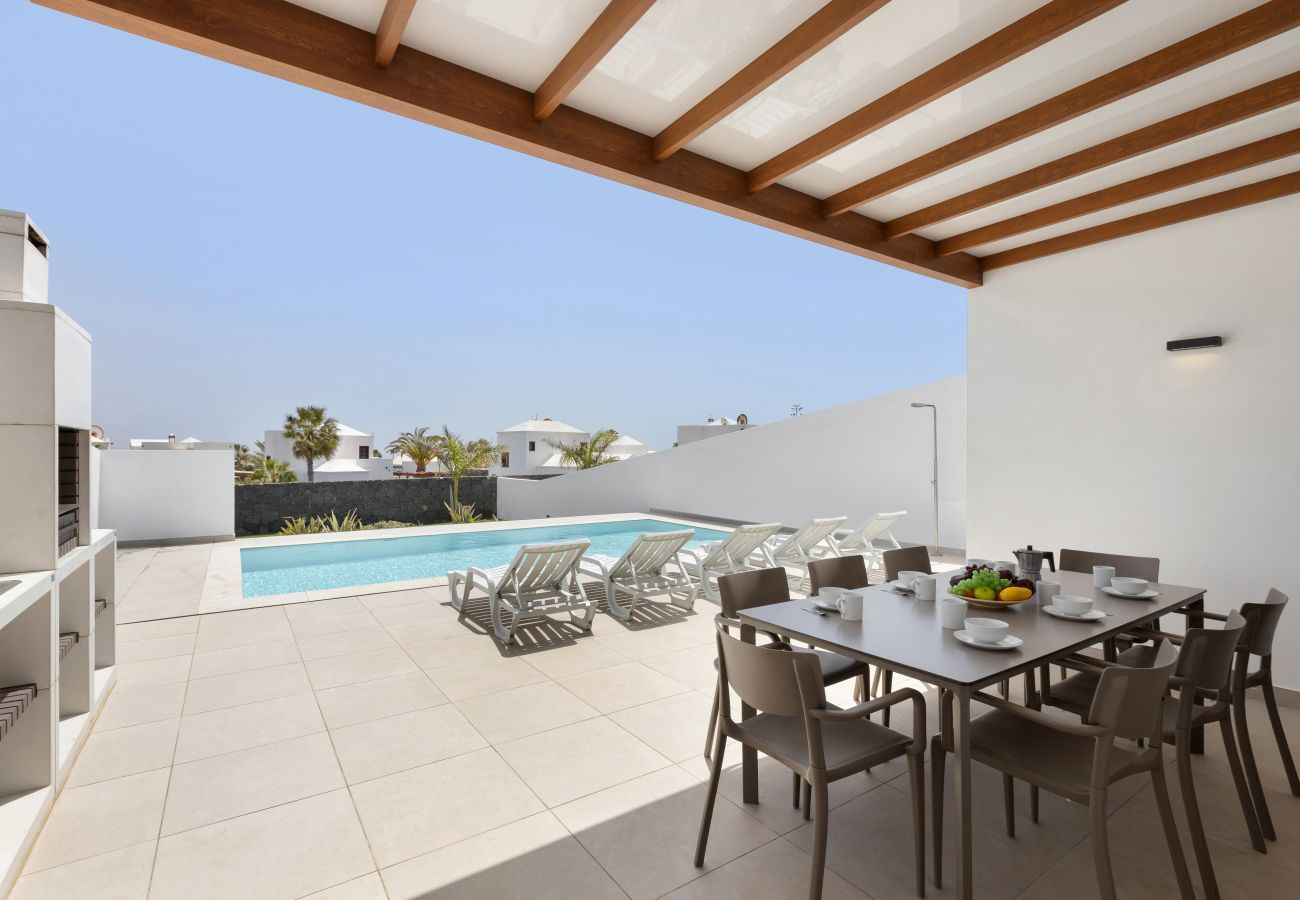 Villa in Playa Blanca - Villa Los Altos Yaiza 9A by Escape Home